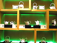 Theepotten in het Pudi Hotel