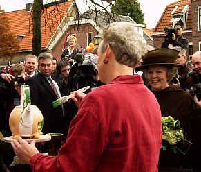 Decoreren van de eerste pot foto: A vd Bos